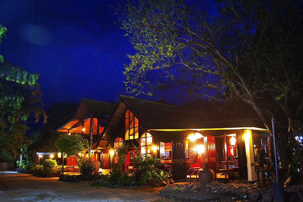 Areeya Phuree Resort Thaton Mae Ai Eksteriør bilde
